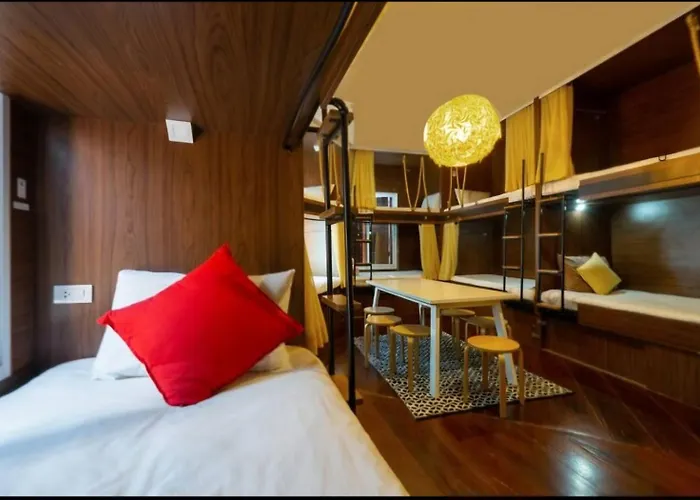 100 Years Building Bangkok Old Town By SeenHostel